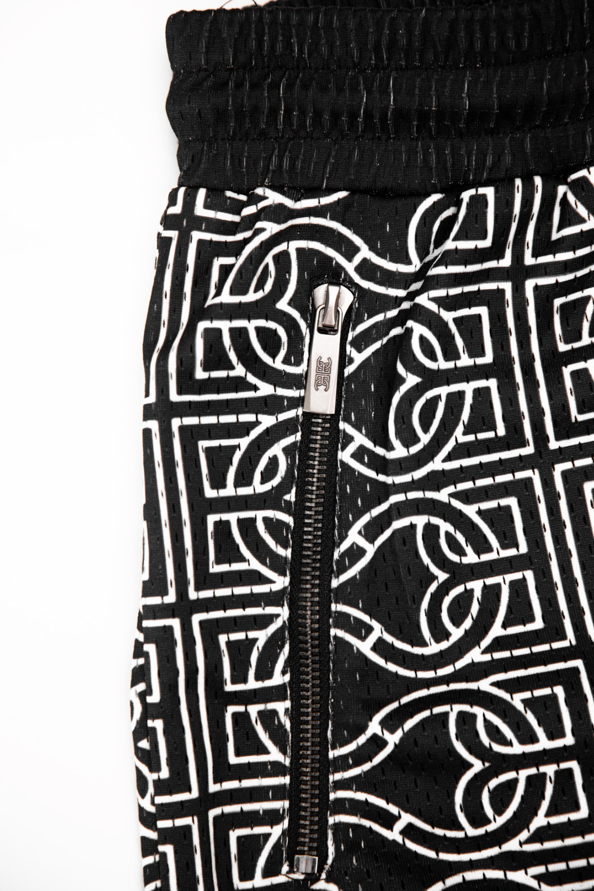 BCBC MESH MONOGRAM SHORTS BLACK/WHITE