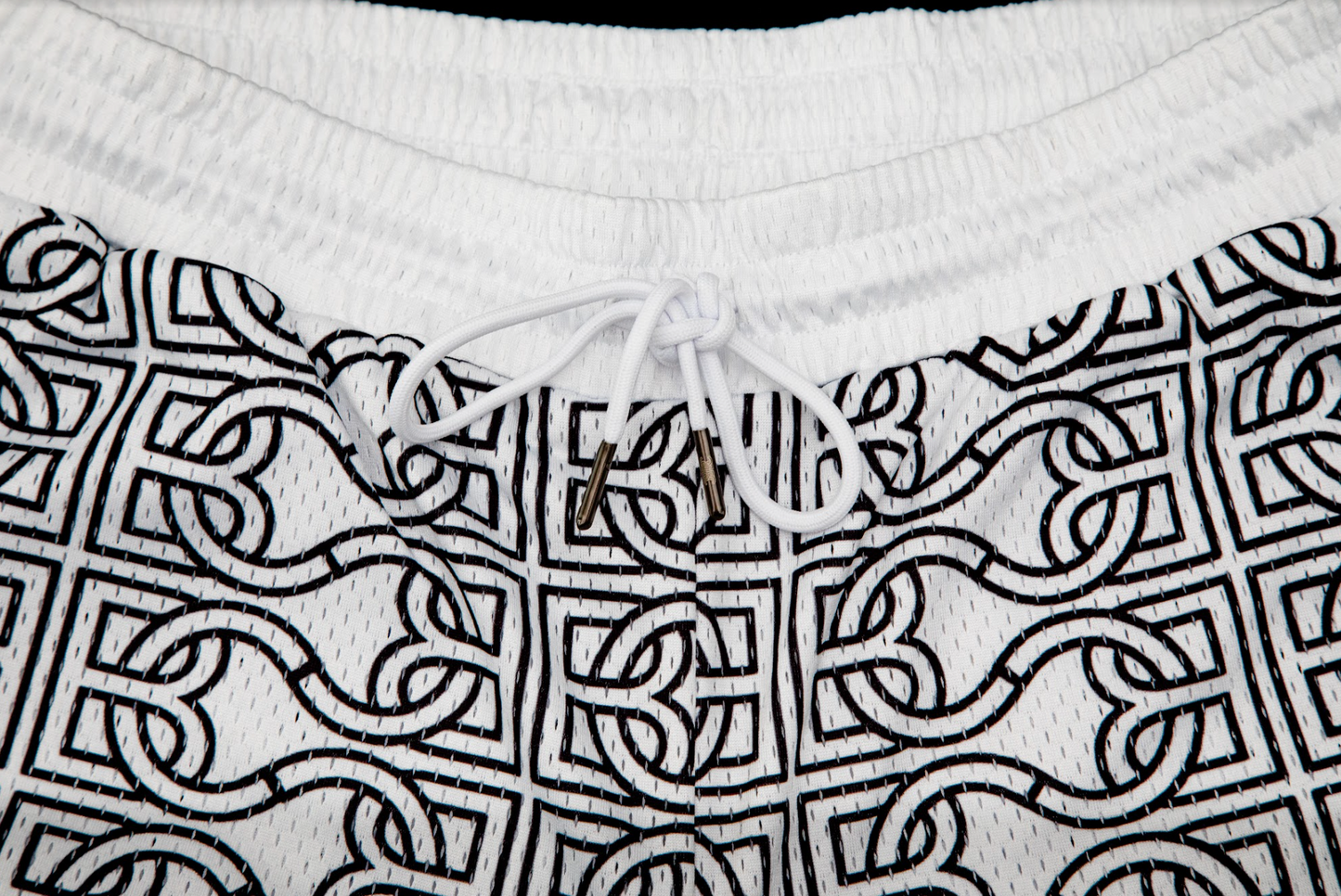 BCBC MESH MONOGRAM SHORTS WHITE/BLACK